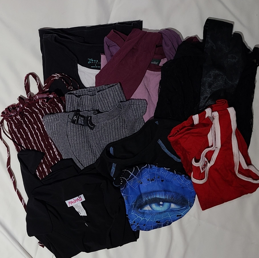 Juniors Assorted Clothing Bundle 8 Items Size S